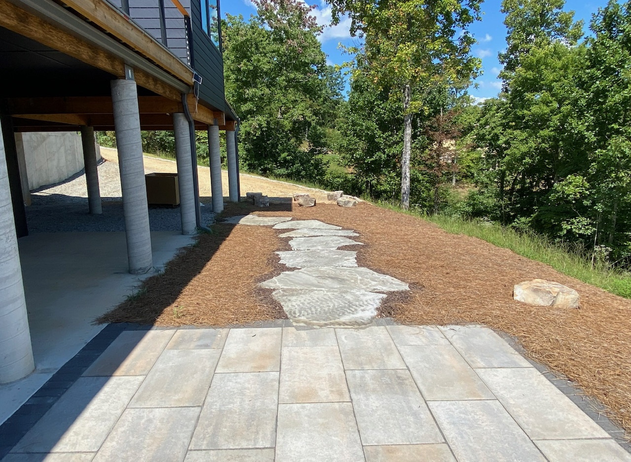 Flagston patio with fire pit in blue ridge georgia